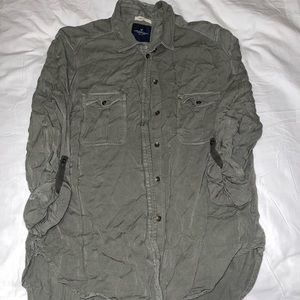 Women’s American eagle button up shirt
